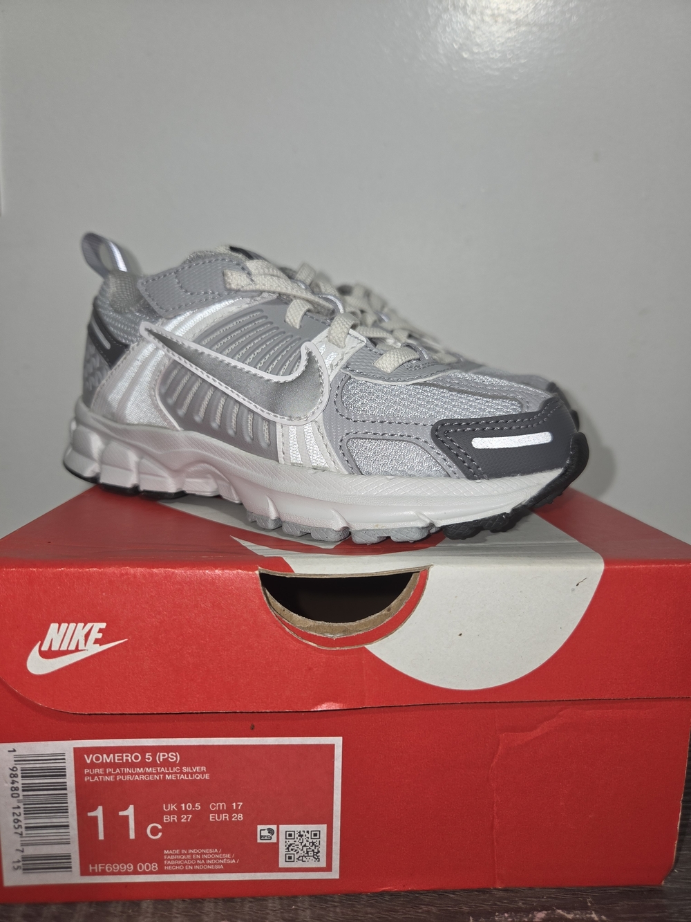 Nike Kids Silver and Gray Running Sneakers